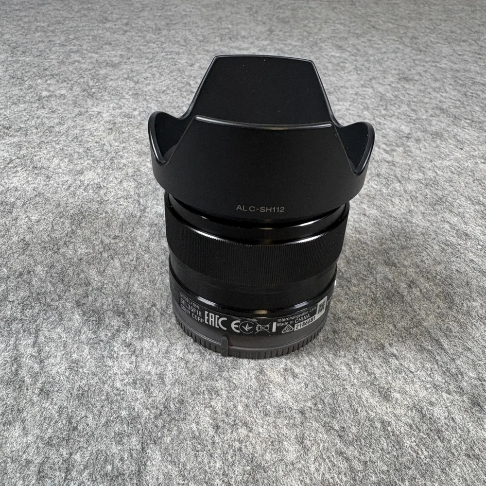 Sony E 35mm f/1.8 OSS Lens SEL35F18 E-mount APS-C Black with Hood ALC-SH112